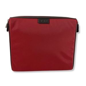 tumi computer sleeve